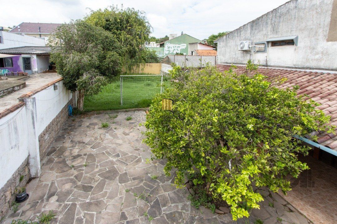 Casa para Venda - 205.5m², 3 dormitórios, sendo 2 suites, 3 vagas - Vila Nova