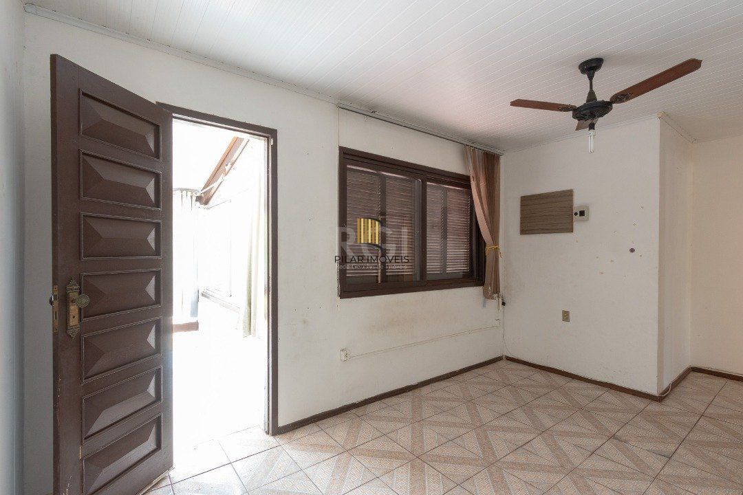 Casa para Venda - 149.99m², 6 dormitórios, sendo 2 suites, Nonoai
