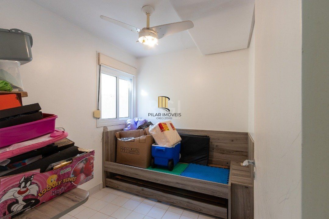 Casa Condominio para Venda - 245.29m², 3 dormitórios, sendo 1 suites, 2 vagas - Pedra Redonda