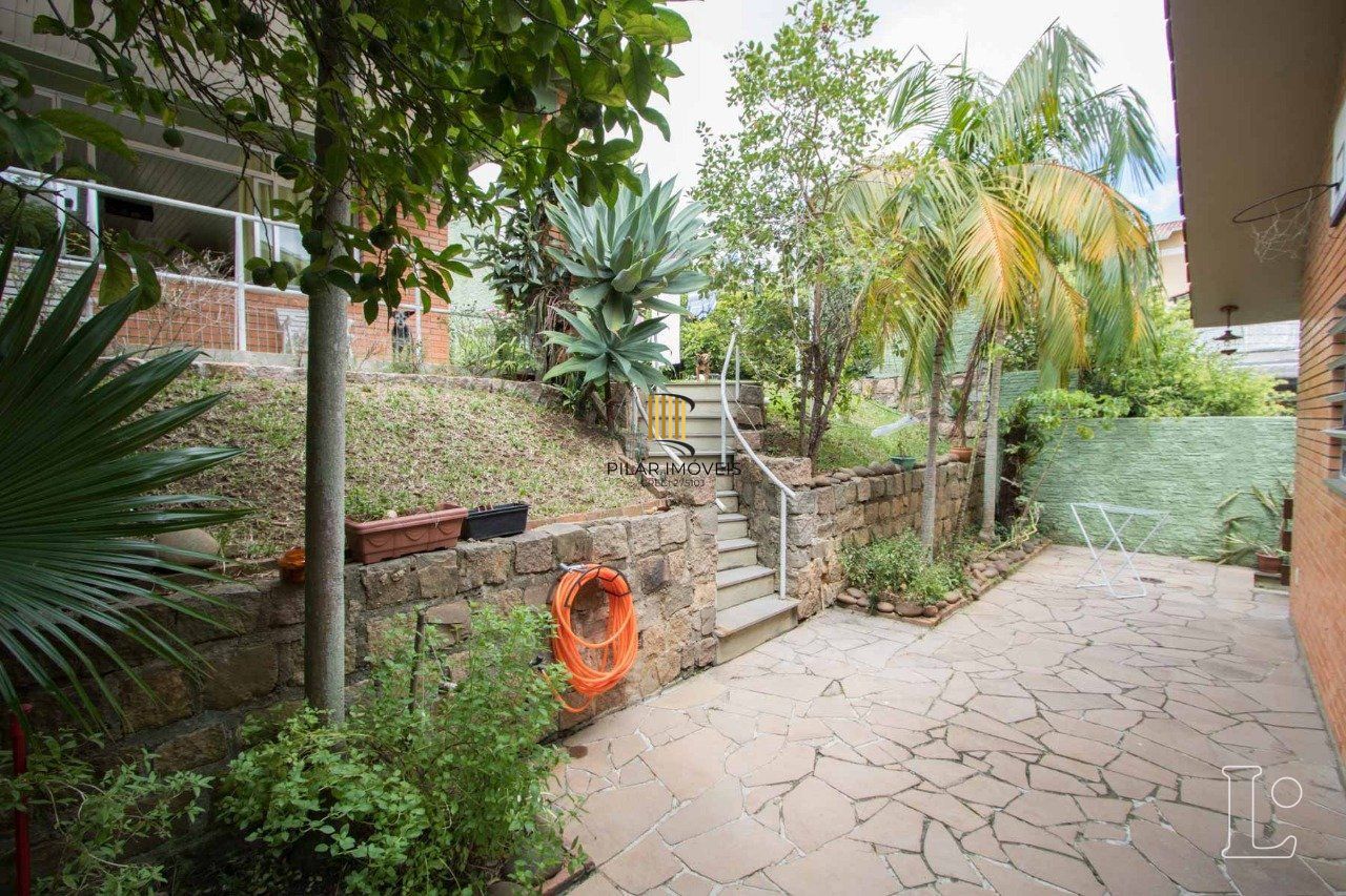 Casa para Venda - 416.89m², 4 dormitórios, sendo 1 suites, 5 vagas - Tristeza