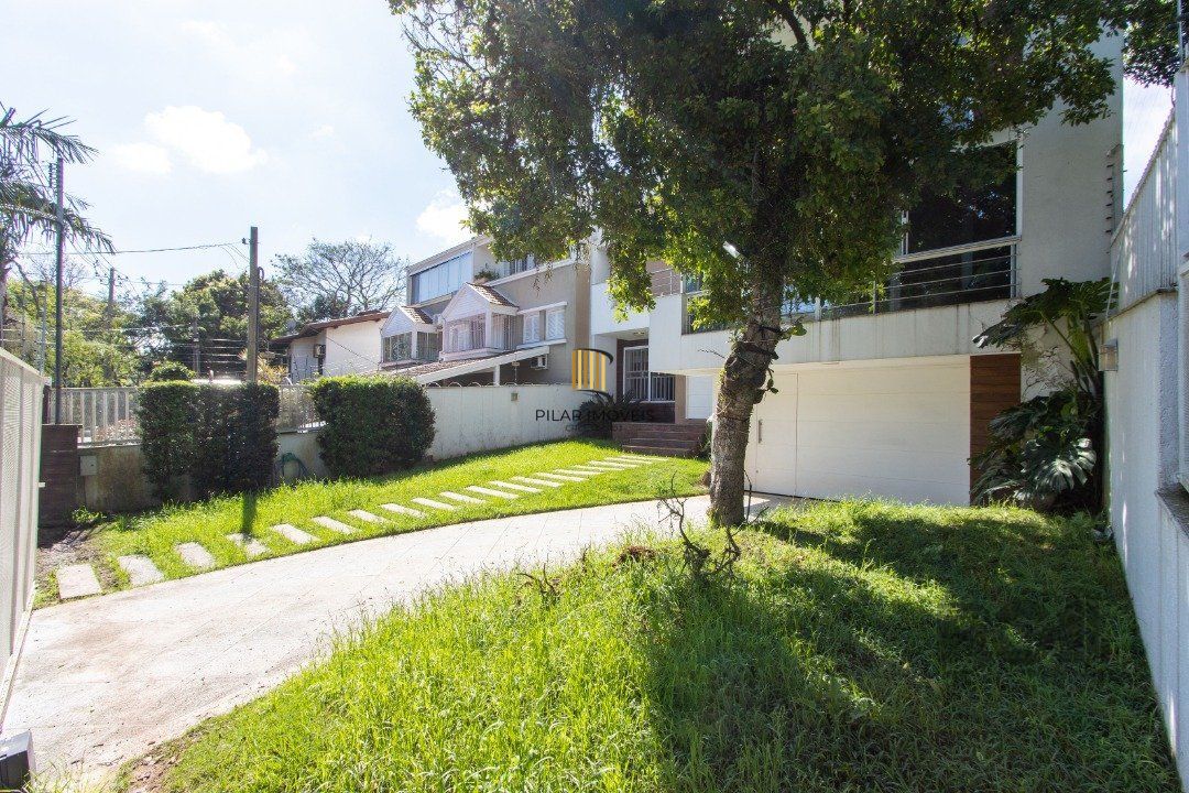 Casa 3 dormitórios no bairro Nonoai
