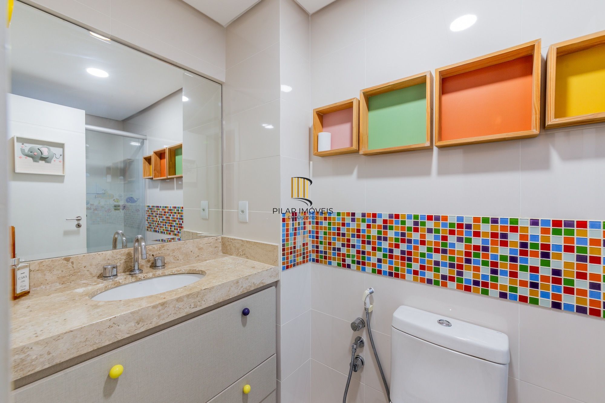 Apartamento com 2 suites, lavabo e 2 vagas de garagem no Bairro Rio Branco