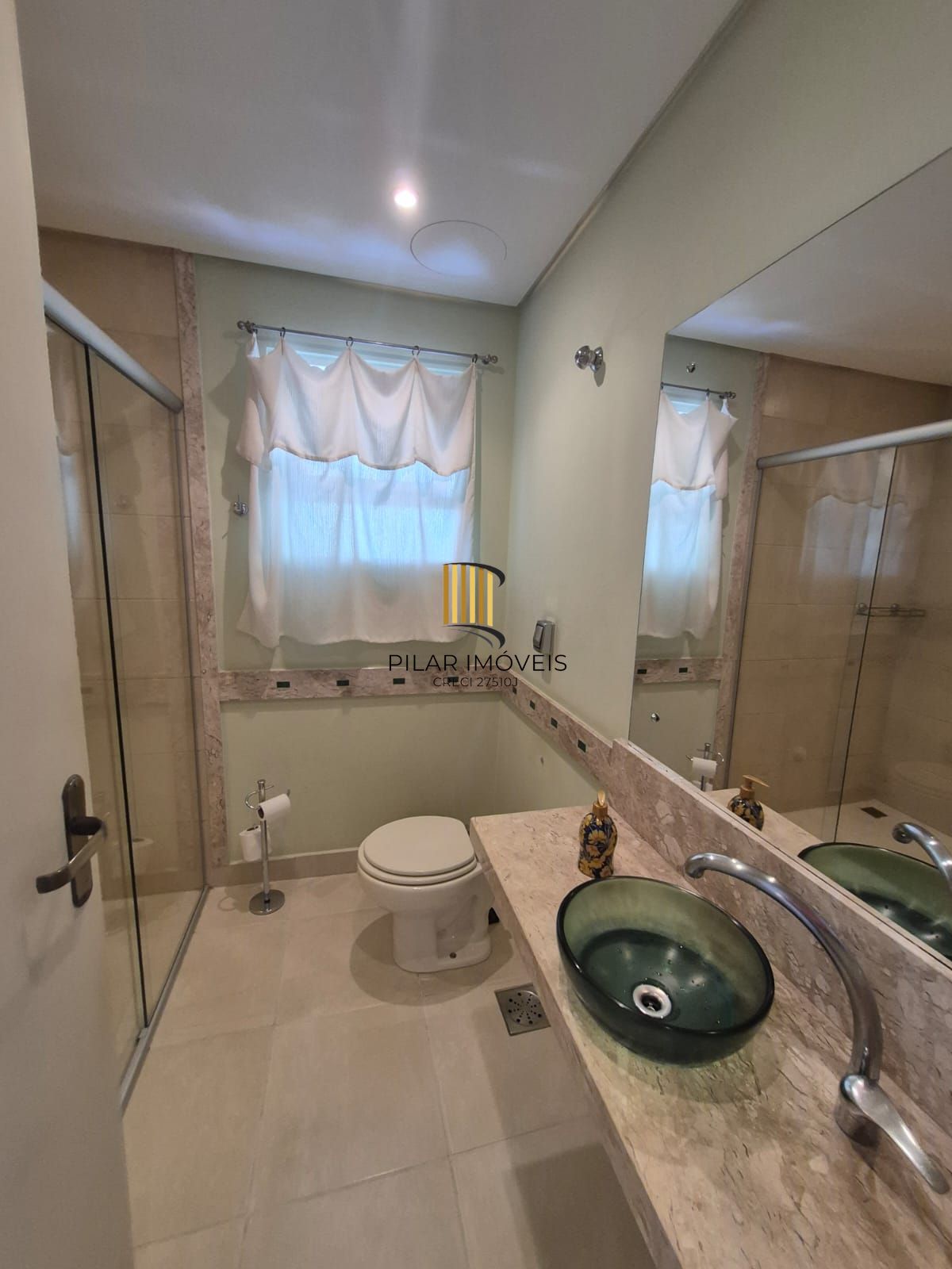 Casa 4 Dormitórios 1 suite 3 banheiros piscina e churasqueira