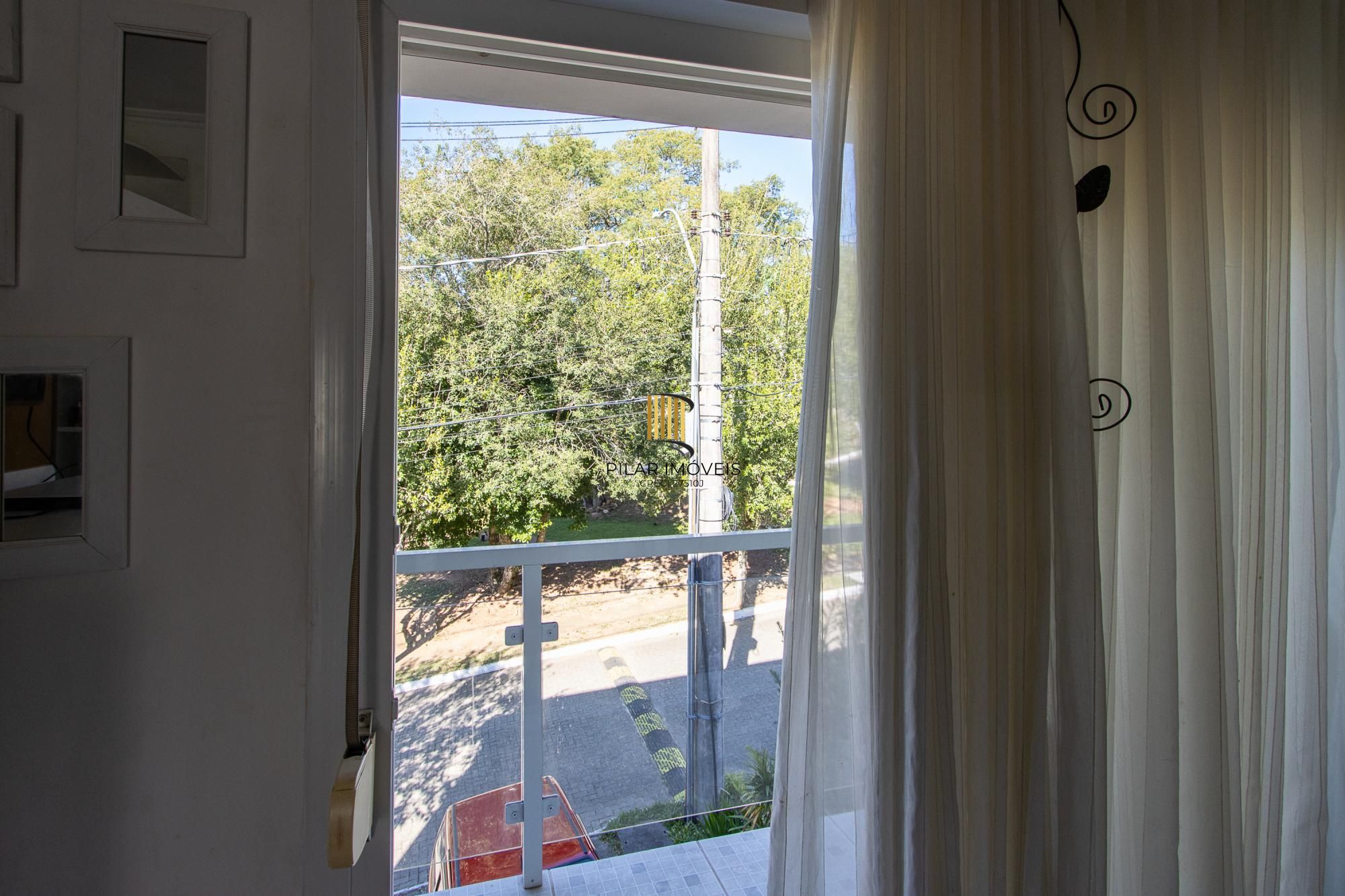 Casa com 3 dormitórios, suíte com closet e piscina no Condomínio Cinque Terre