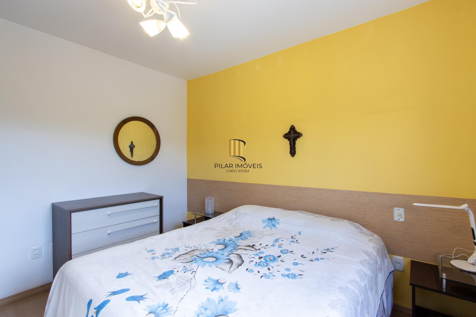 Apartamento de 2 dormitórios, na zona sul de Porto Alegre, semi-mobiliado, churrasqueira e box escriturado.