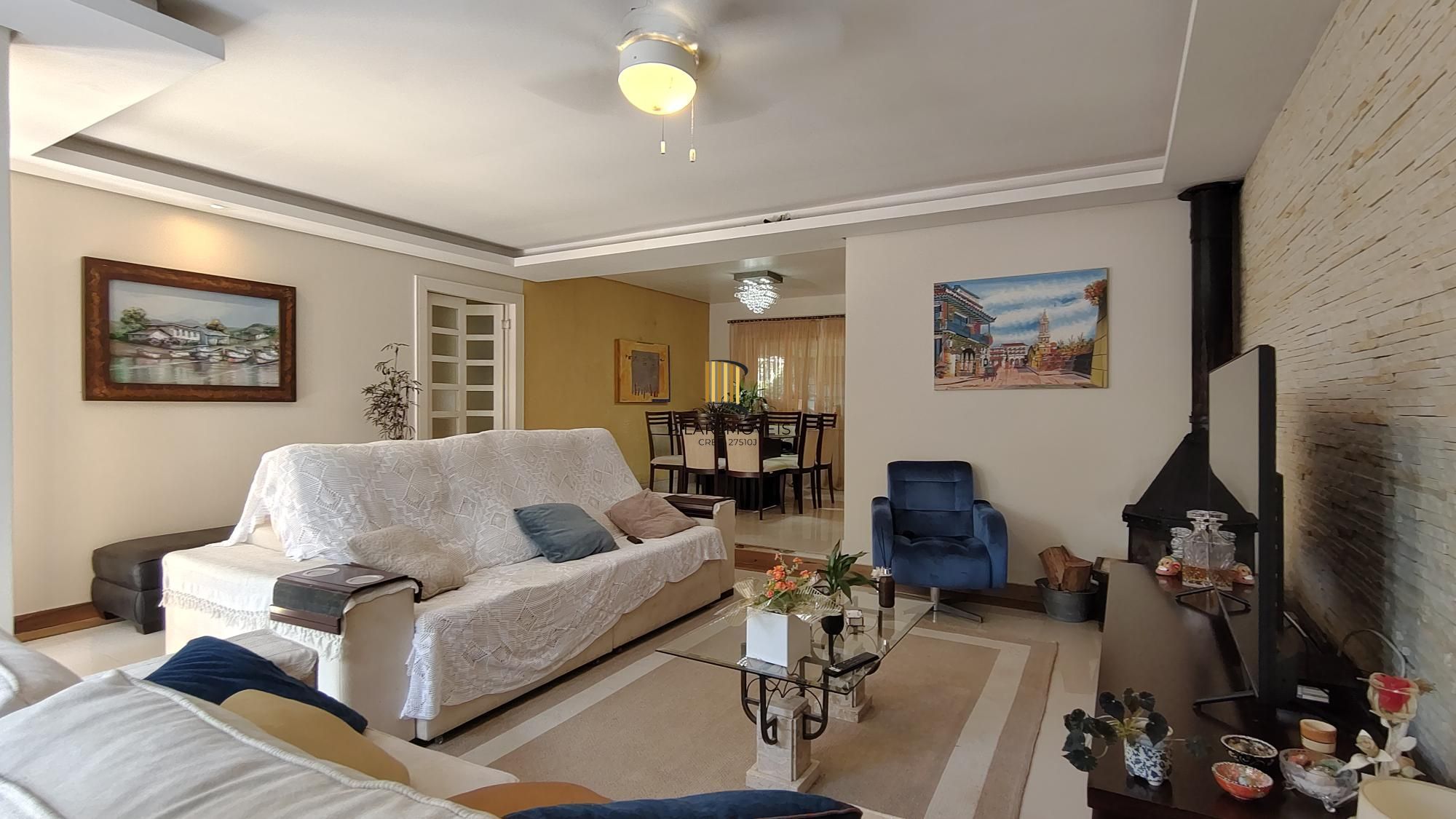 Casa térrea, 2 dormitórios, 1 suíte e 2 vagas no bairro Aberta dos Morros.