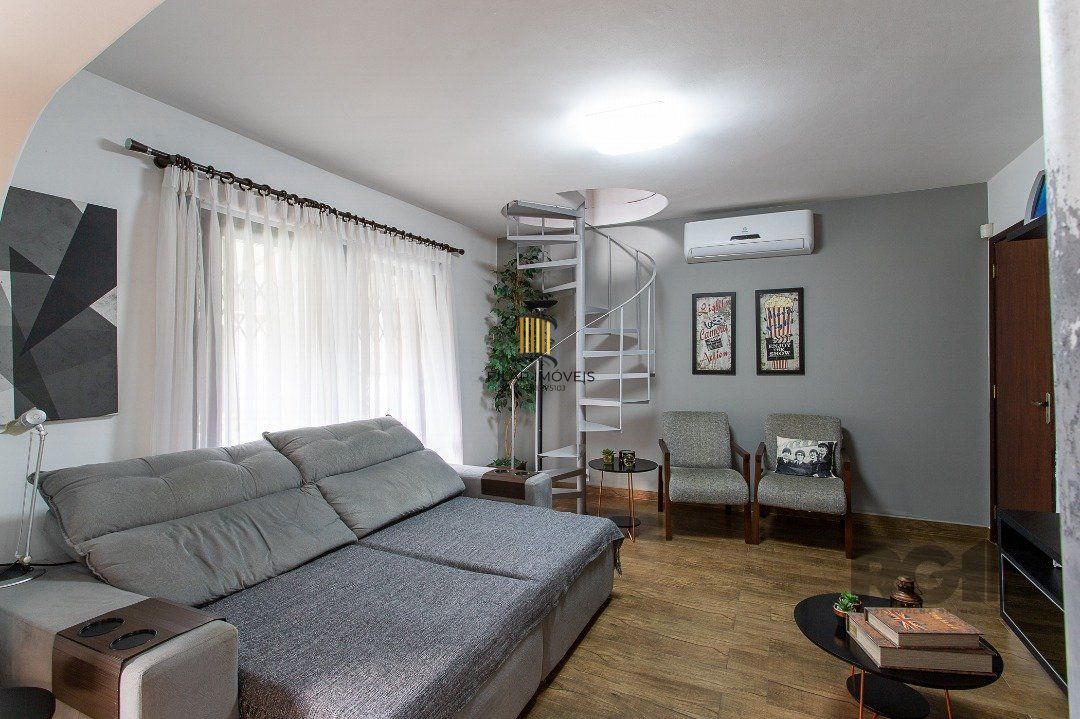 Casa 4 dormitórios no bairro Jardim Isabel