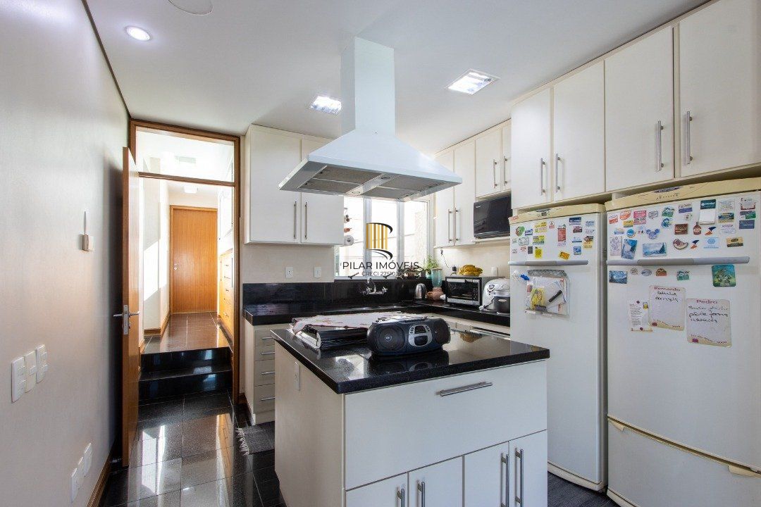 Casa 4 dormitórios no bairro Teresópolis