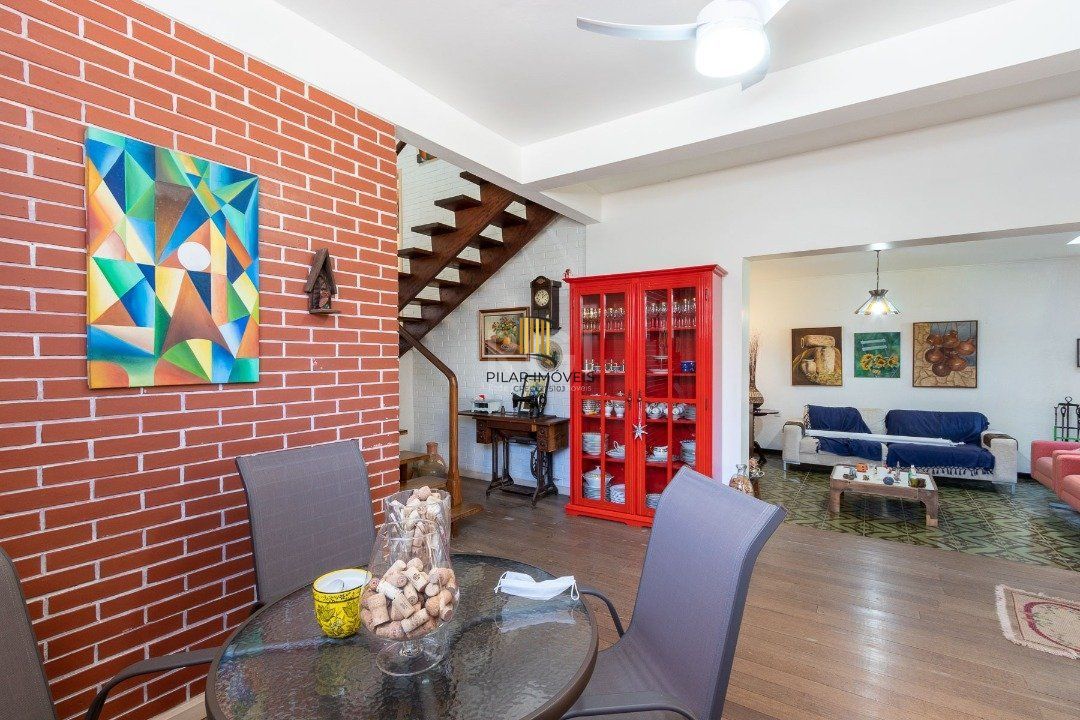Casa para Venda - 400m², 5 dormitórios, sendo 2 suites, 4 vagas - Vila Assunção