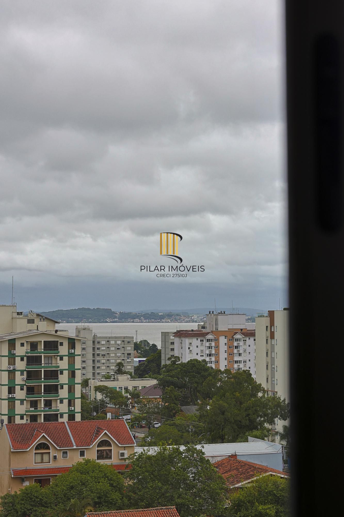 Apartamento com 217m² e 3 dormitórios no bairro Tristeza em PORTO ALEGRE para Comprar