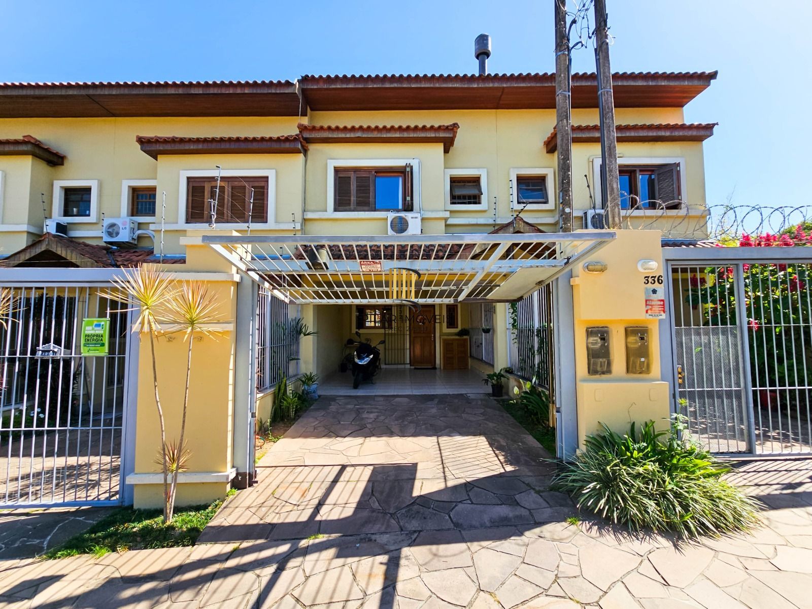 Casa 3 dormitórios no bairro Tristeza