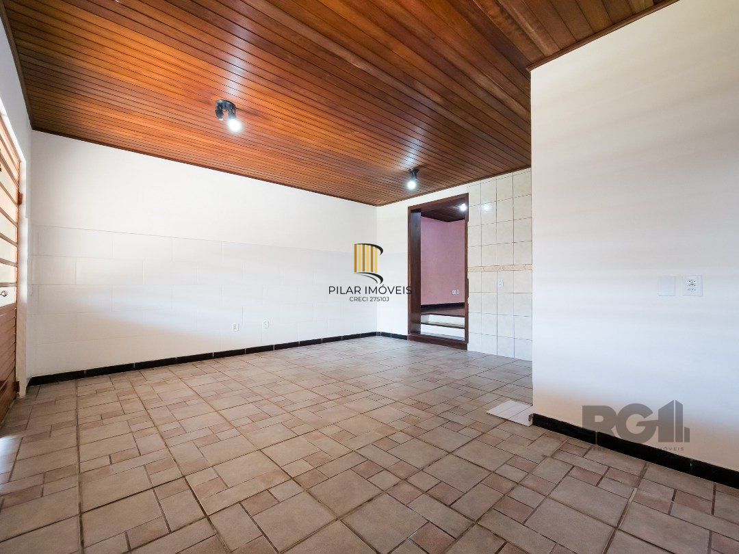 Casa 3 dormitórios no bairro Ipanema