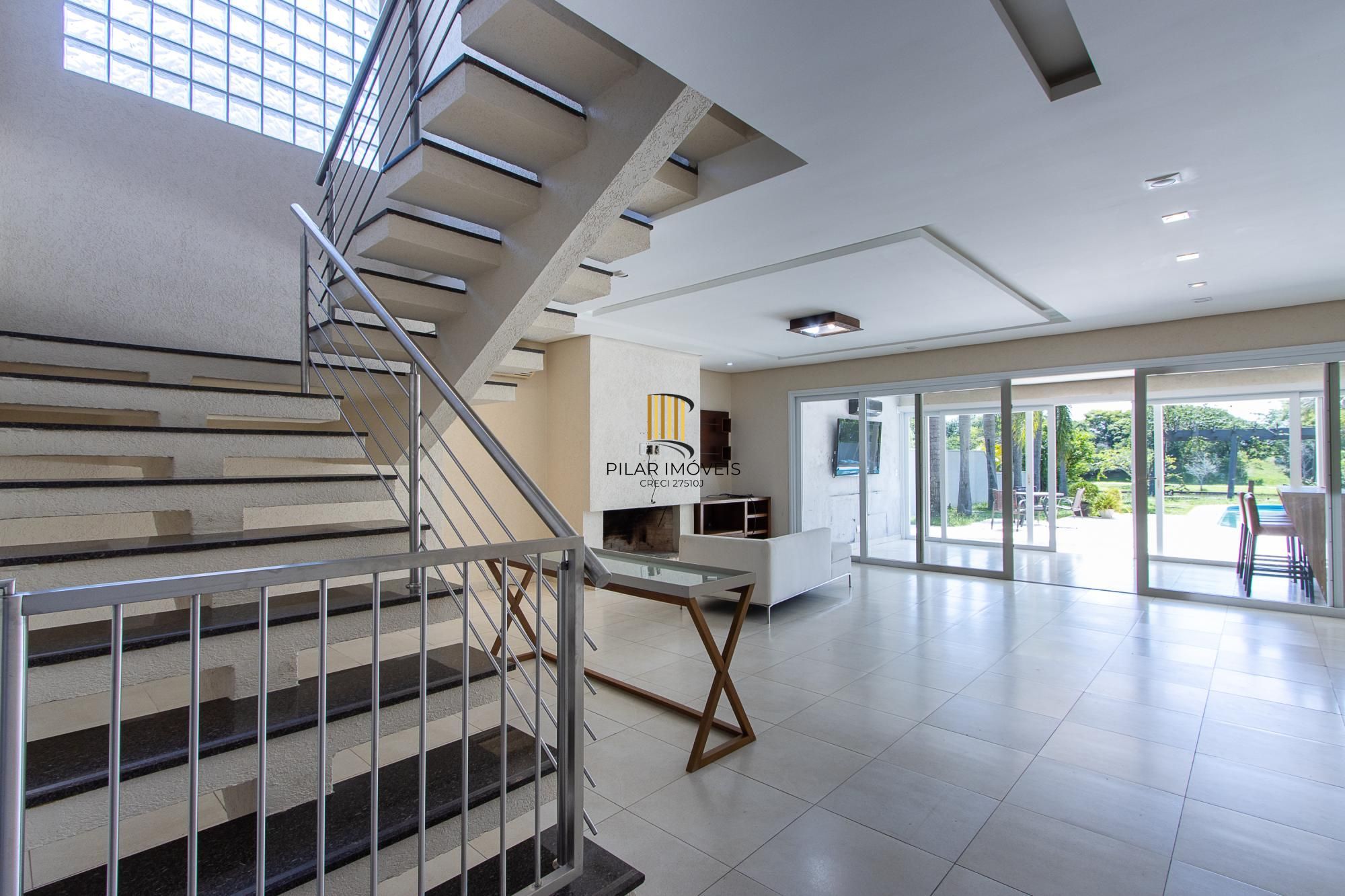 Casa de Condomínio 4 dormitórios no bairro Belém Novo