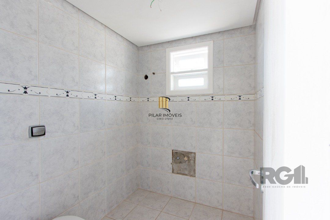 Sobrado novo,  4 quartos (1 suite), 440m² privativos - Bairro Guarujá