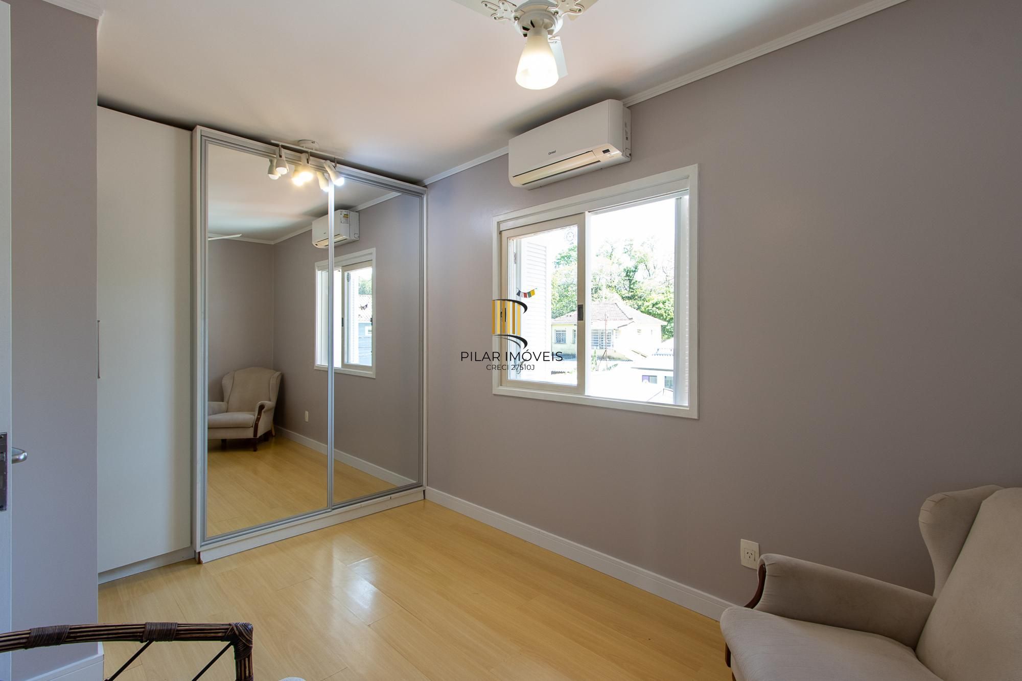 Casa em condominio com piscina