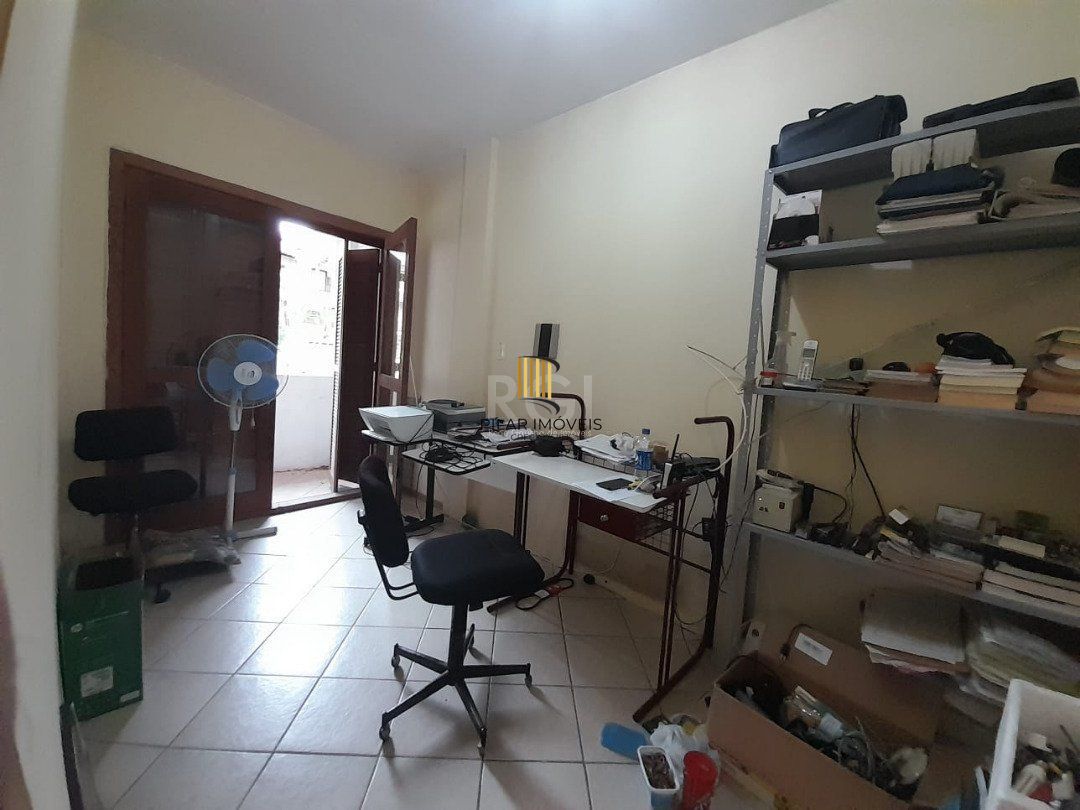 Casa para Venda com 3 dormitórios, sendo 1 suites e 3 vagas no bairro Ipanema