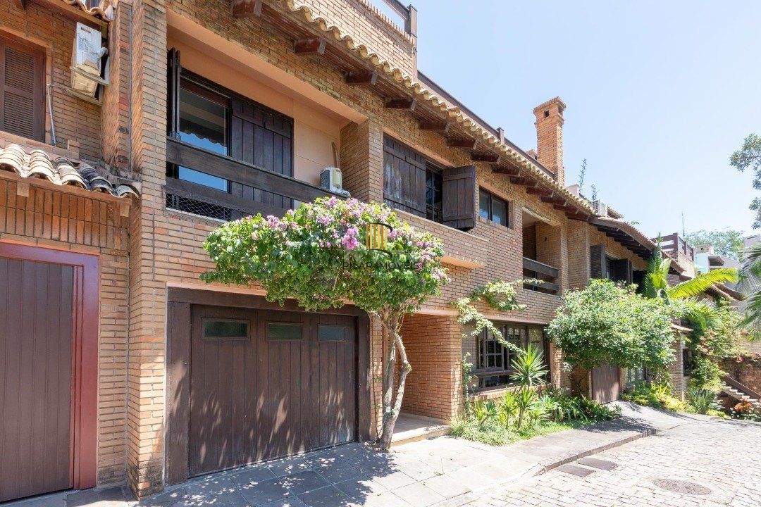 Casa Condominio para Venda - 331.2m², 4 dormitórios, sendo 4 suites, 2 vagas - Tristeza