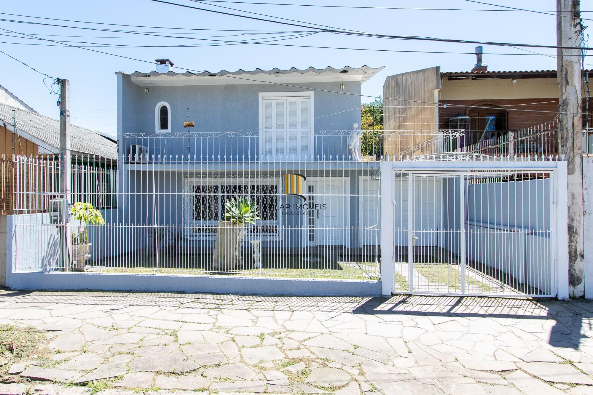 Casa de alvenaria, com 3 quartos, 1 suíte e 3 vagas de garagem. - Pilar Imóveis