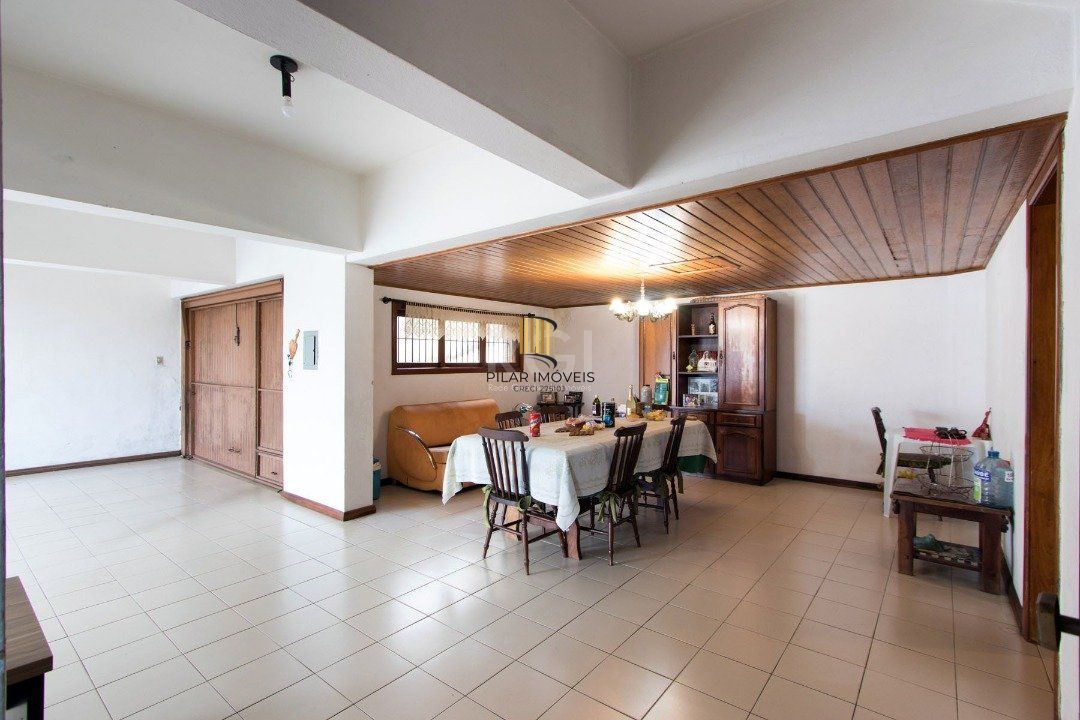 Casa para Venda - 336.21m², 3 dormitórios, sendo 1 suites, 3 vagas - Nonoai