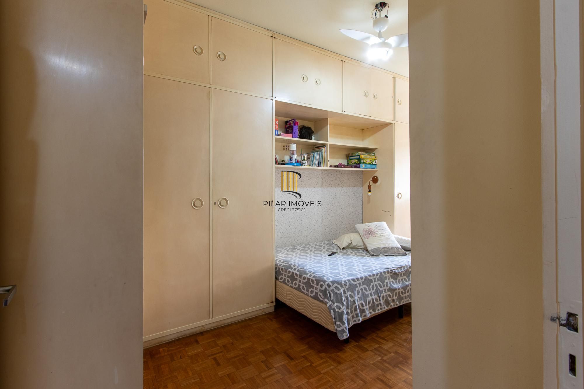 Apartamento 3 Dormitórios Ensolarado no Centro de Porto Alegre