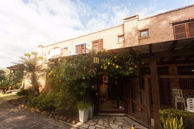 Casa Condominio para Venda - 170m², 3 dormitórios, sendo 1 suites, 2 vagas - Cavalhada