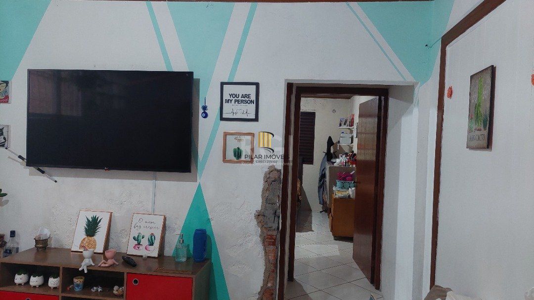 Casa para Venda - 240m², 6 dormitórios, sendo 3 suites, 2 vagas - Glória
