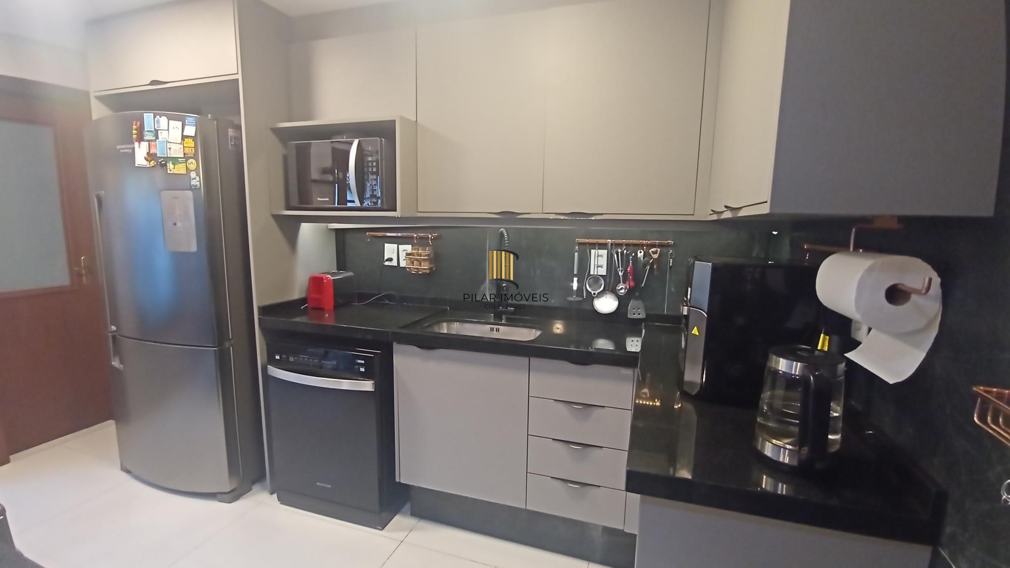 Casa de Condomínio com 3 Suítes, no bairro Tristeza