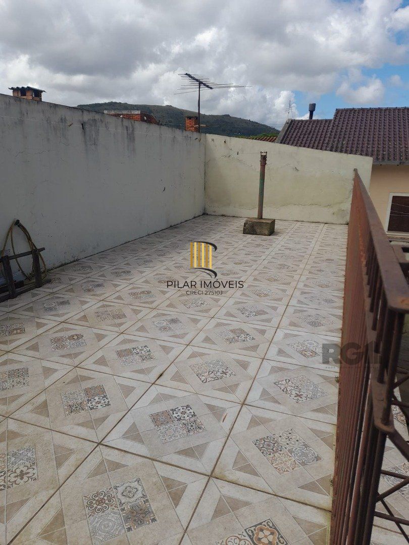 Casa 2 dormitórios com piscina na Vila Nova Porto Alegre