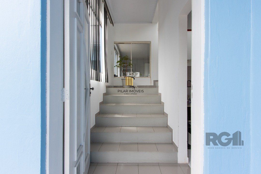 Casa, 5 dormitórios, sendo 1 suíte, 312m² privativos, 8 vagas - Bairro Vila Nova