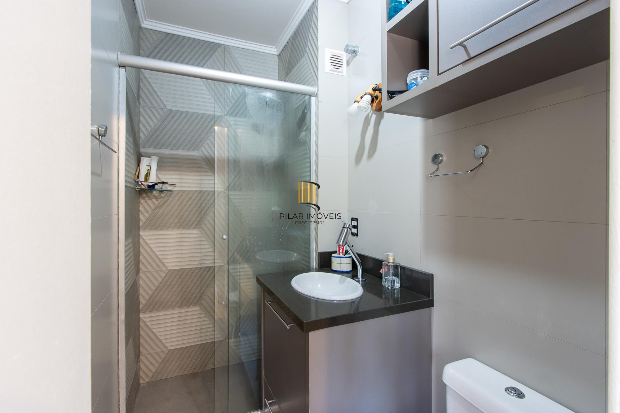 Casa em condominio com piscina