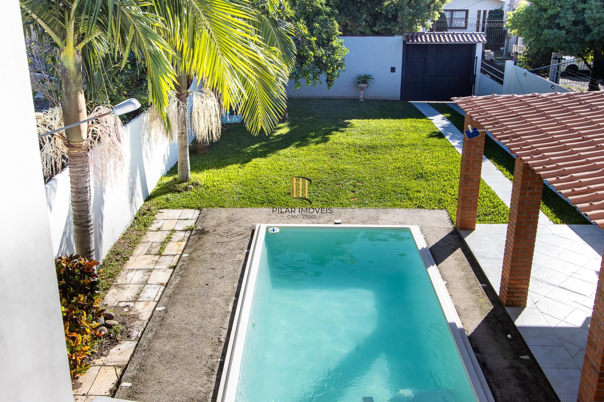 Casa 3 dormitórios no bairro Aberta dos Morros