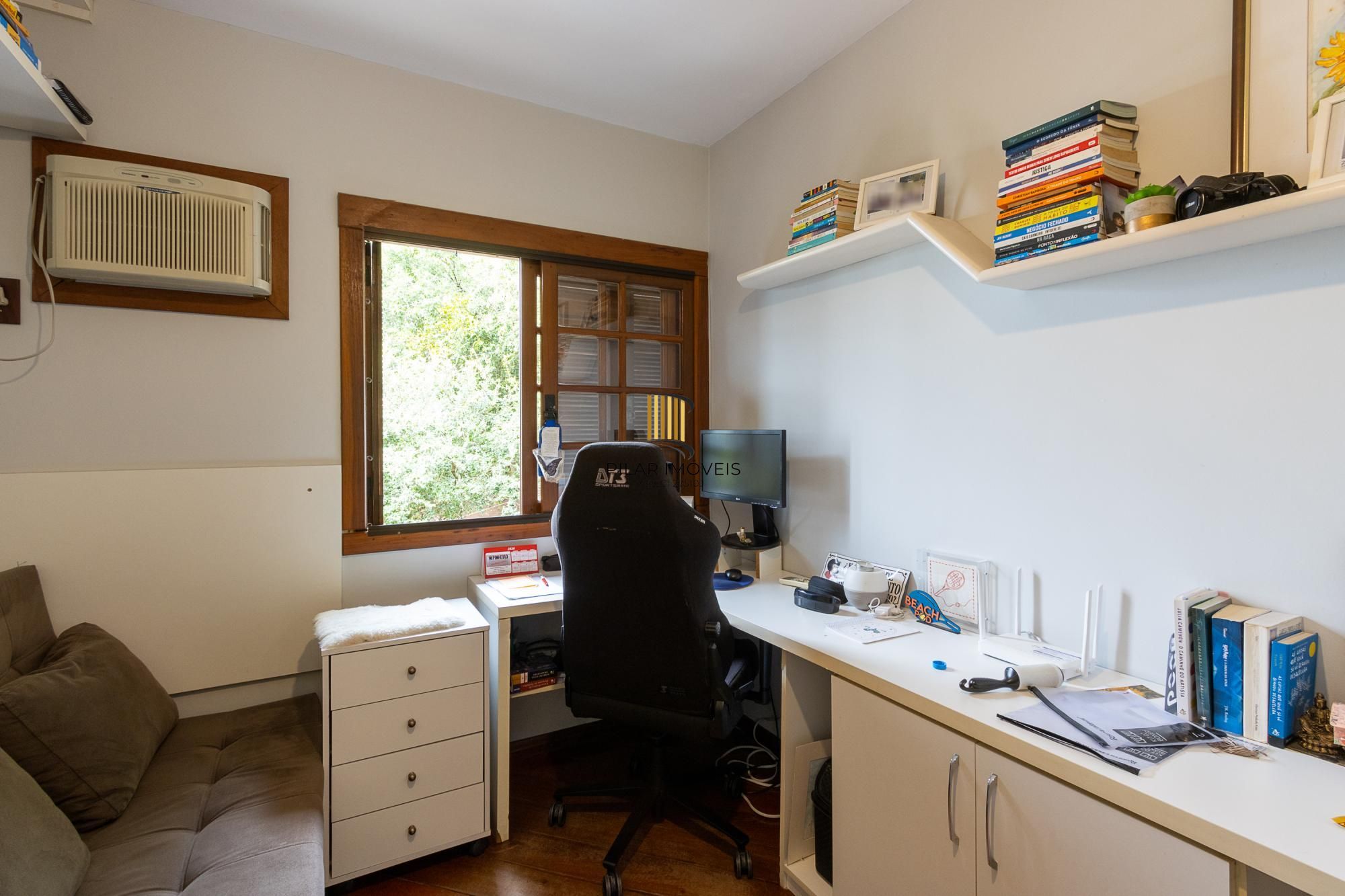 Casa Condominio para Venda - 175m², 3 dormitórios, sendo 1 suites, 4 vagas - Tristeza