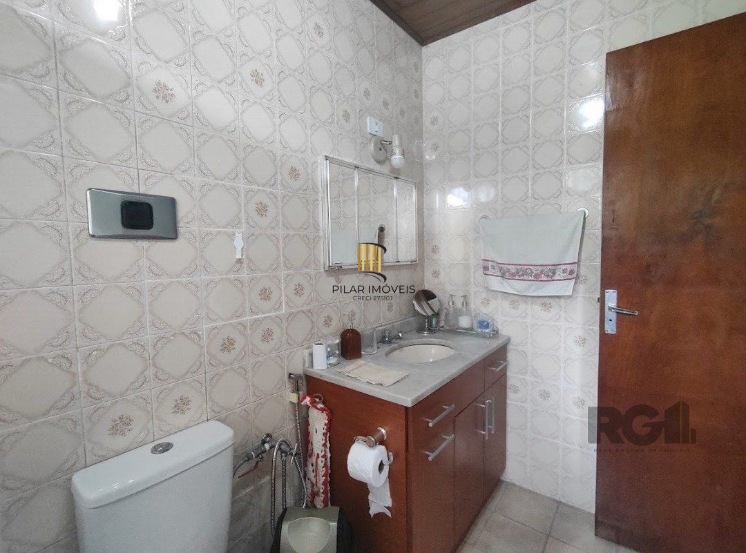 Casa para venda com 3 dormitórios no bairro Tristeza