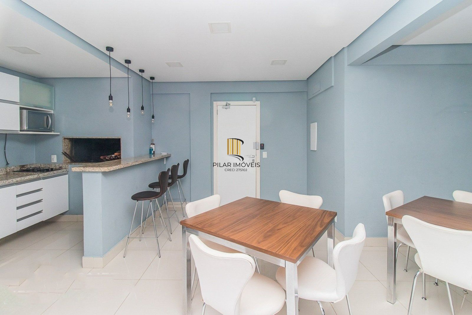 Apartamento de 3 dormitorios 1 suite e 2 vagas no Petrópolis