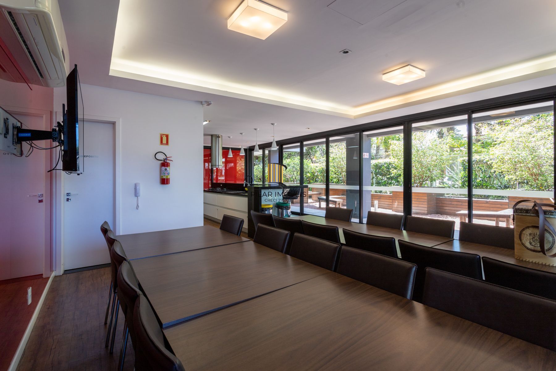 Apartamento com 2 quartos e 65m² à venda em Tristeza, Porto Alegre.