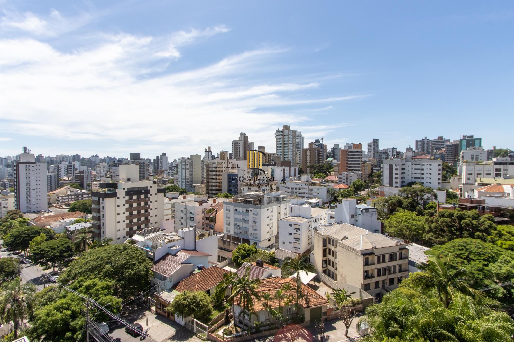 Cobertura com 2 dormitórios, incluindo 1 suíte.