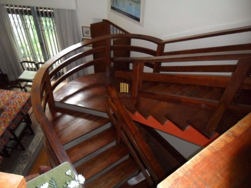 Casa para Venda - 290m², 3 dormitórios, sendo 1 suites, 3 vagas - Nonoai