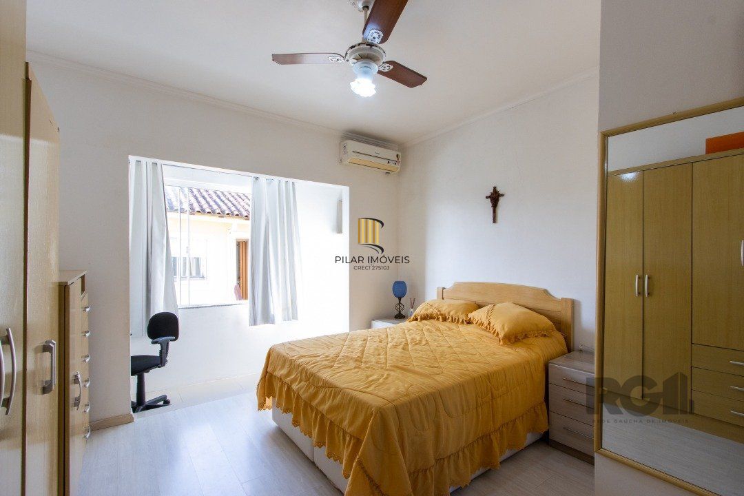 Casa para Venda - 204m², 3 quartos, 2 suites, 1 vaga - Caminhos do Sol - Guarujá
