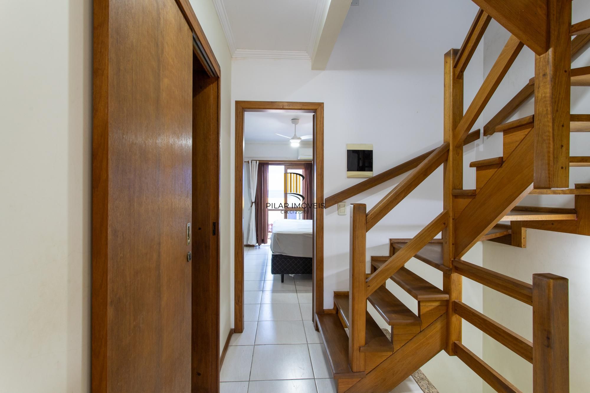Casa 3 dormitórios no bairro Hípica