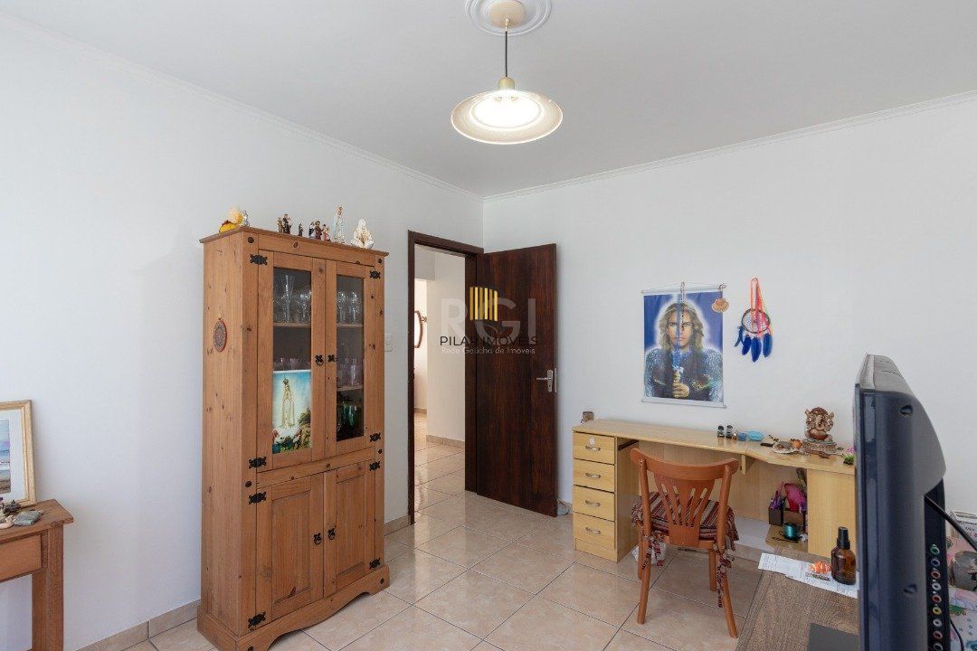 Casa para Venda - 182m², 4 dormitórios, sendo 1 suites, 4 vagas - Jardim Isabel
