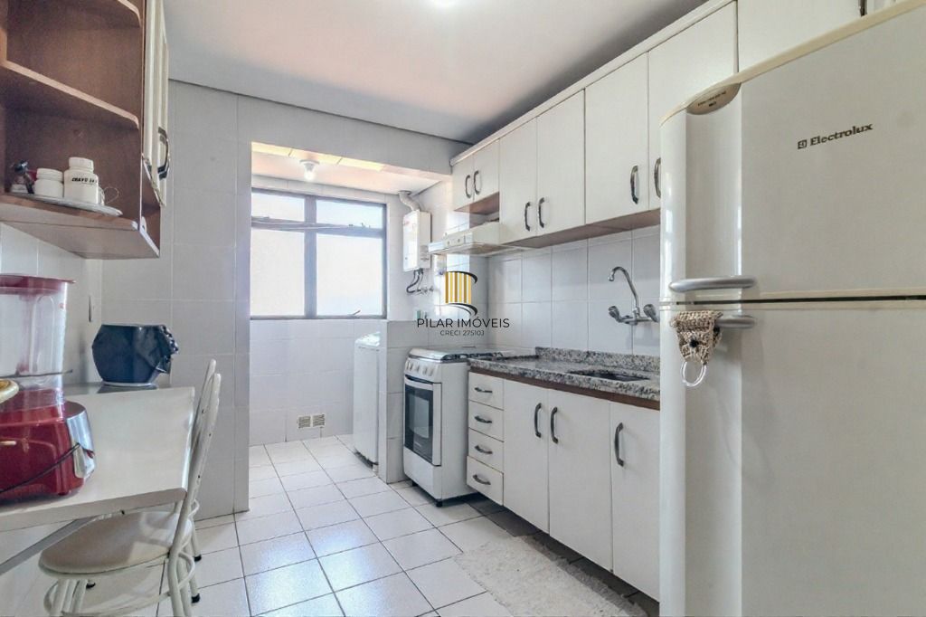 Apartamento com 2 quartos, vaga dupla - Bairro Petrópolis