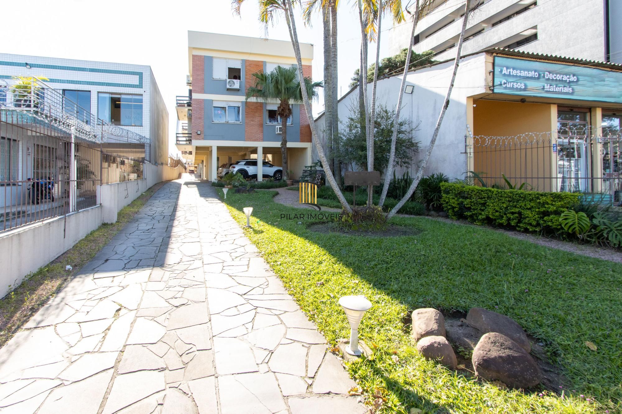 Apartamento com 88m², 2 dormitórios, 1 suíte, vaga coberta, no bairro Tristeza.