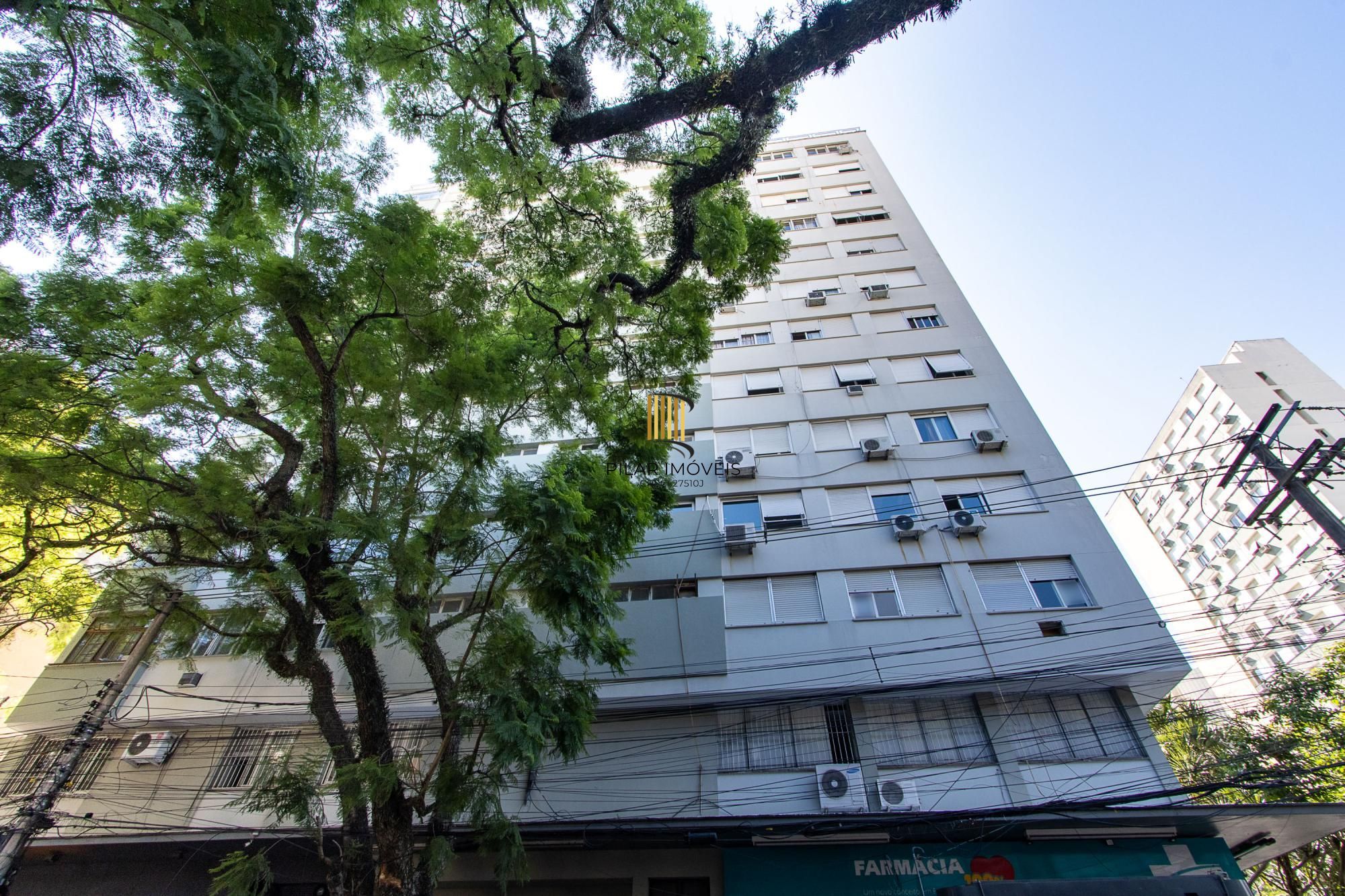 Apartamento à venda no bairro Moinhos de Vento, em Porto Alegre – RS. Com área privativa de 100.73m².