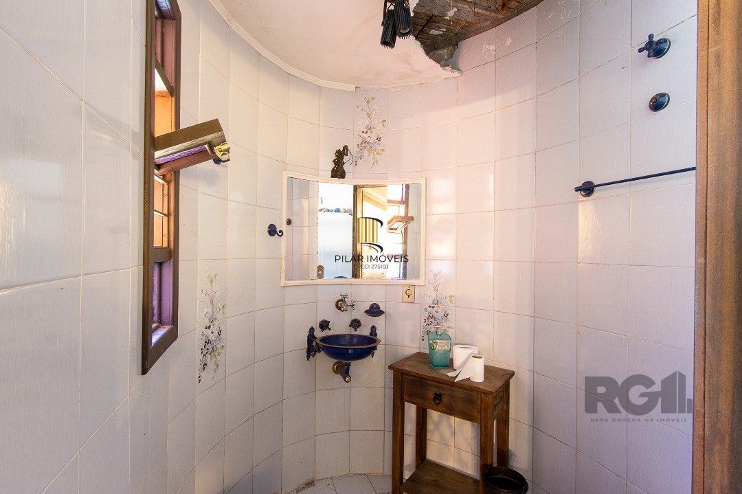 Casa para Venda - 572m², 5 dormitórios, sendo 1 suites, Cavalhada
