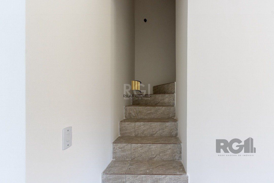 Casa 3 dormitórios no bairro Guarujá