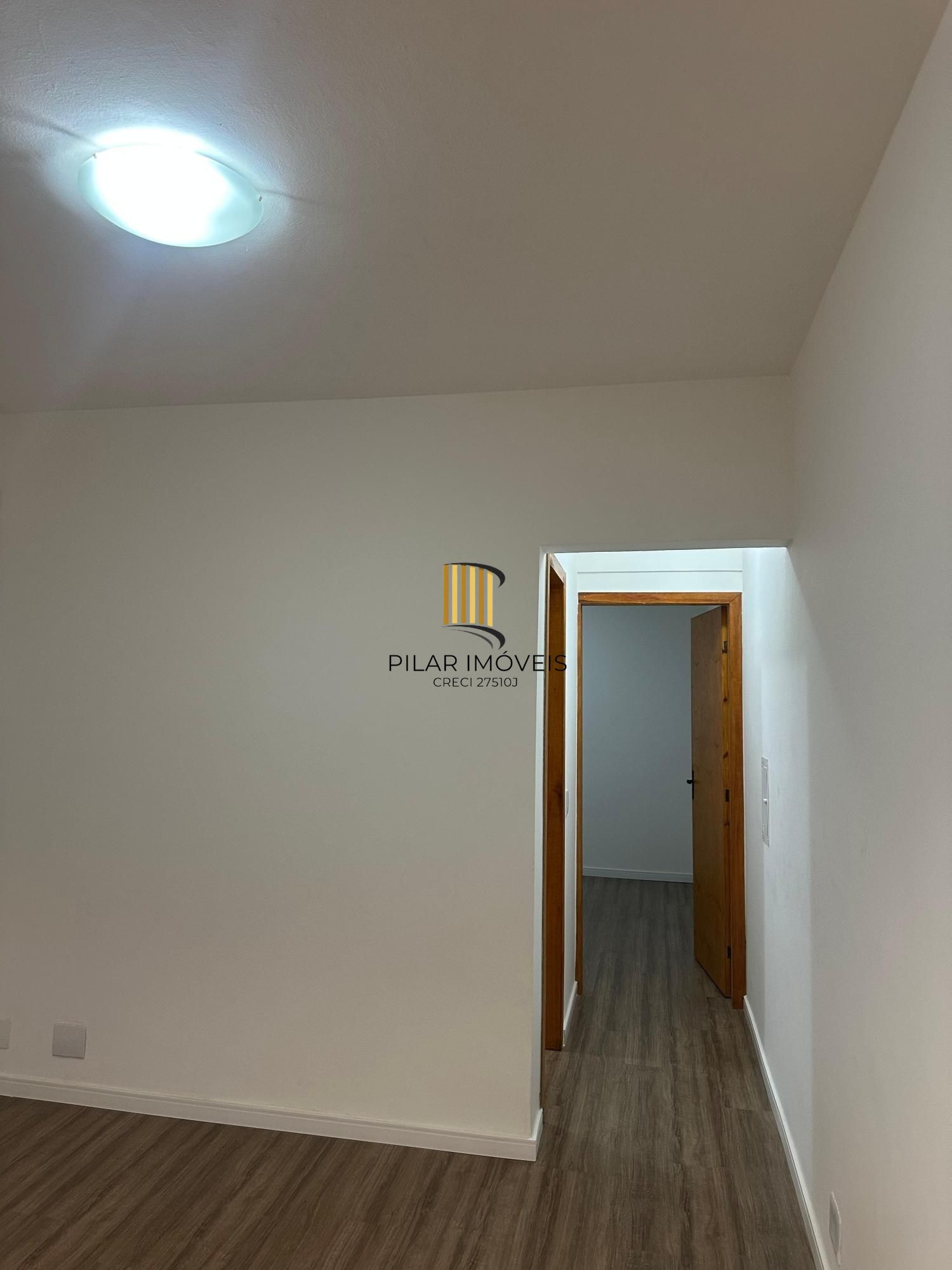 Oportunindade!!! Apartamento desocupado no coração do Centro Histórico de Porto Alegre.