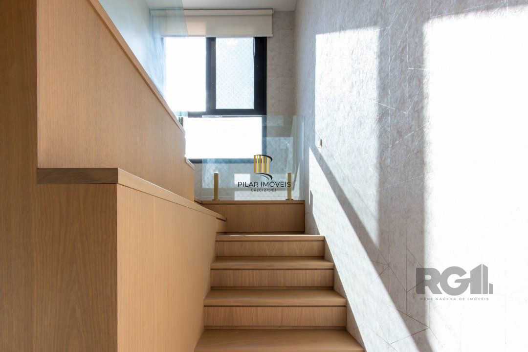 Duplex para Venda - 128.73m², 3 dormitórios, sendo 1 suites, 3 vagas - Cristal