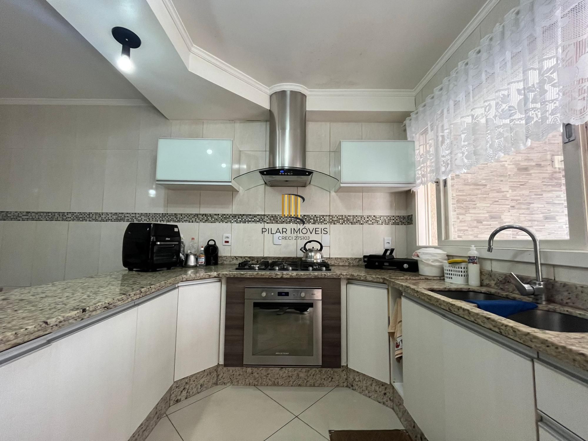 Duas casas no mesmo terreno – conforto, espaço e excelente localização!