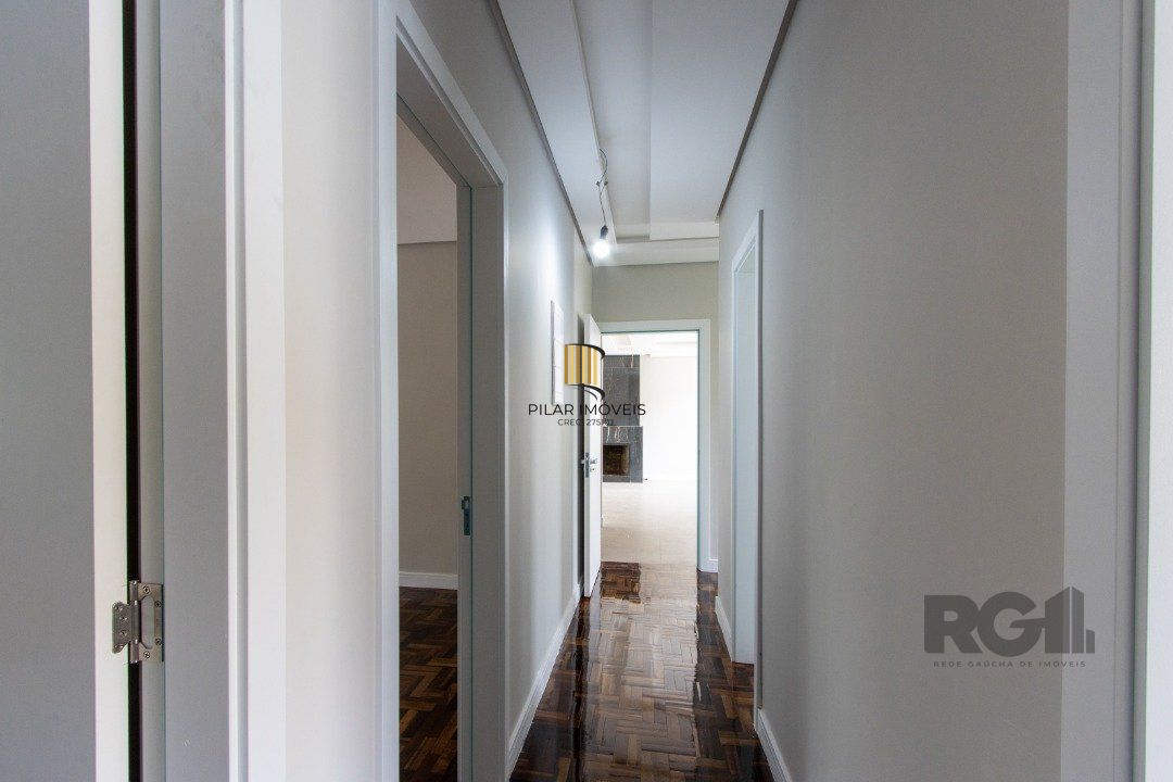Casa | 3 quartos | 2 Suítes | 4 vagas cobertas | 260m2 Privativos | Bairro Santa Tereza