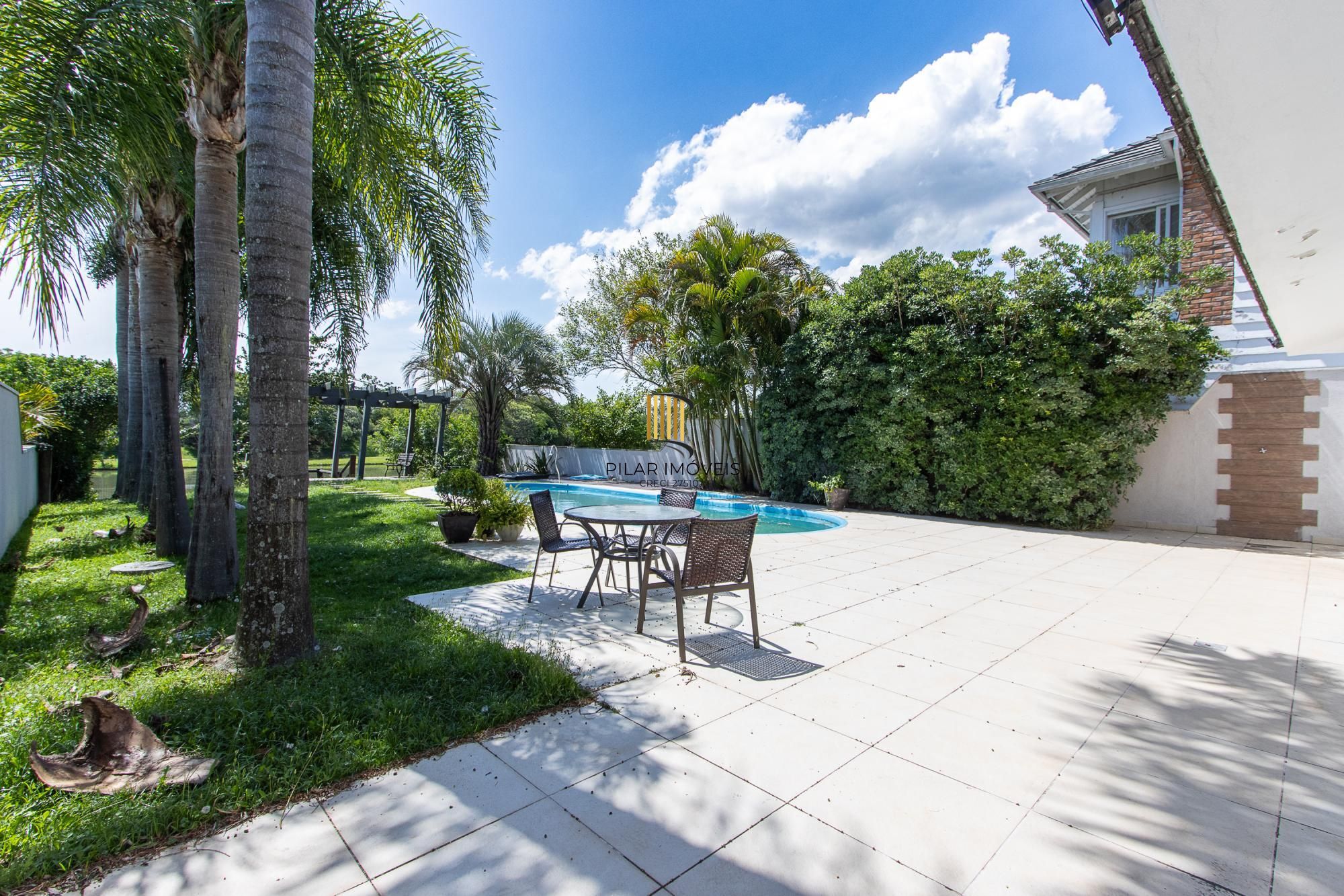 Casa de Condomínio 4 dormitórios no bairro Belém Novo